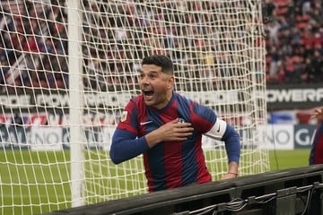 hYijNU0gX_360x240__1