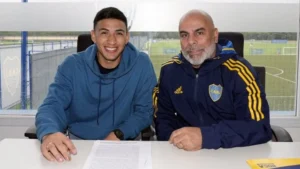 ezequiel-fernandez-firmo-la-renovacion-de-su-contrato-con-boca_862x485