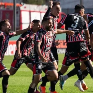 chacarita-elimino-a-tigre-en-la-copa-argentina_416x416