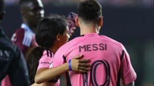 messi-abrazo_862x485