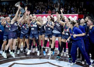 liga_femenina_2024_-_finales_-_los_festejos_del_campeon__2_