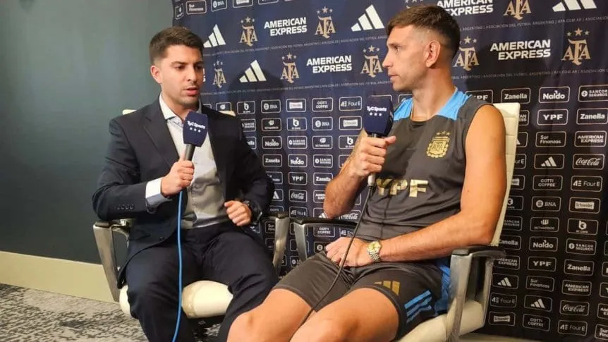 dibu-martinez-arquero-de-la-seleccion-argentina-en-exclusivo-con-tyc-sports_862x485