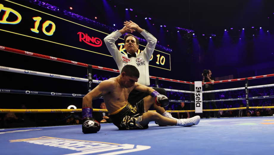 el-puma-martinez-cayo-a-la-lona-en-el-decimo-asalto-ante-bam-rodriguez-foto-reuters-MOTRY3ZV3BEC7A55