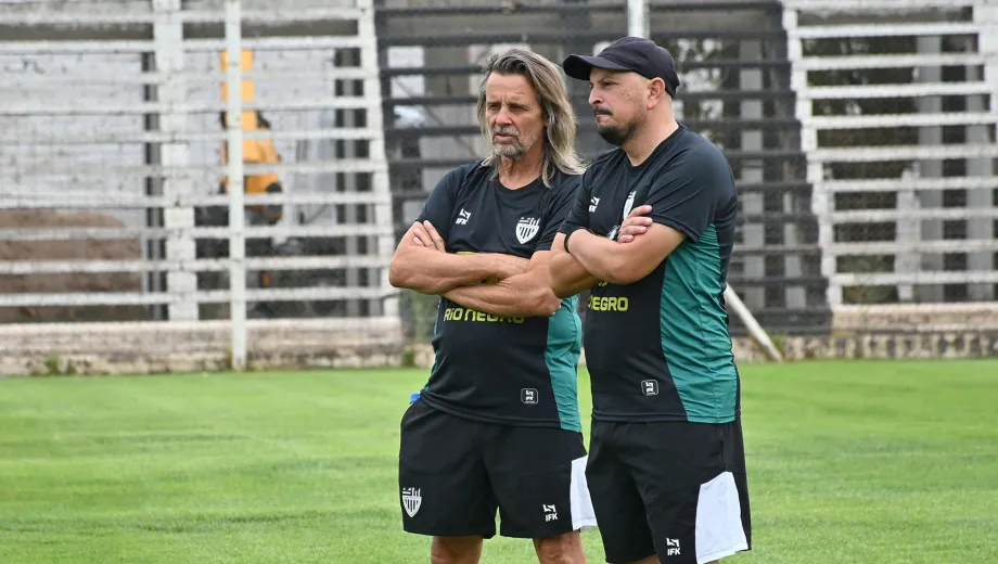 Cipolletti-Arranco-la-pretemporada-de-Cipolletti-salto-13-e1773963305894